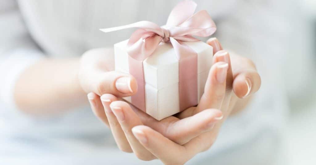 6 סיבות שבגללן חשוב לקנות מתנות במקום עם מוצרים איכותיים ואמינים!